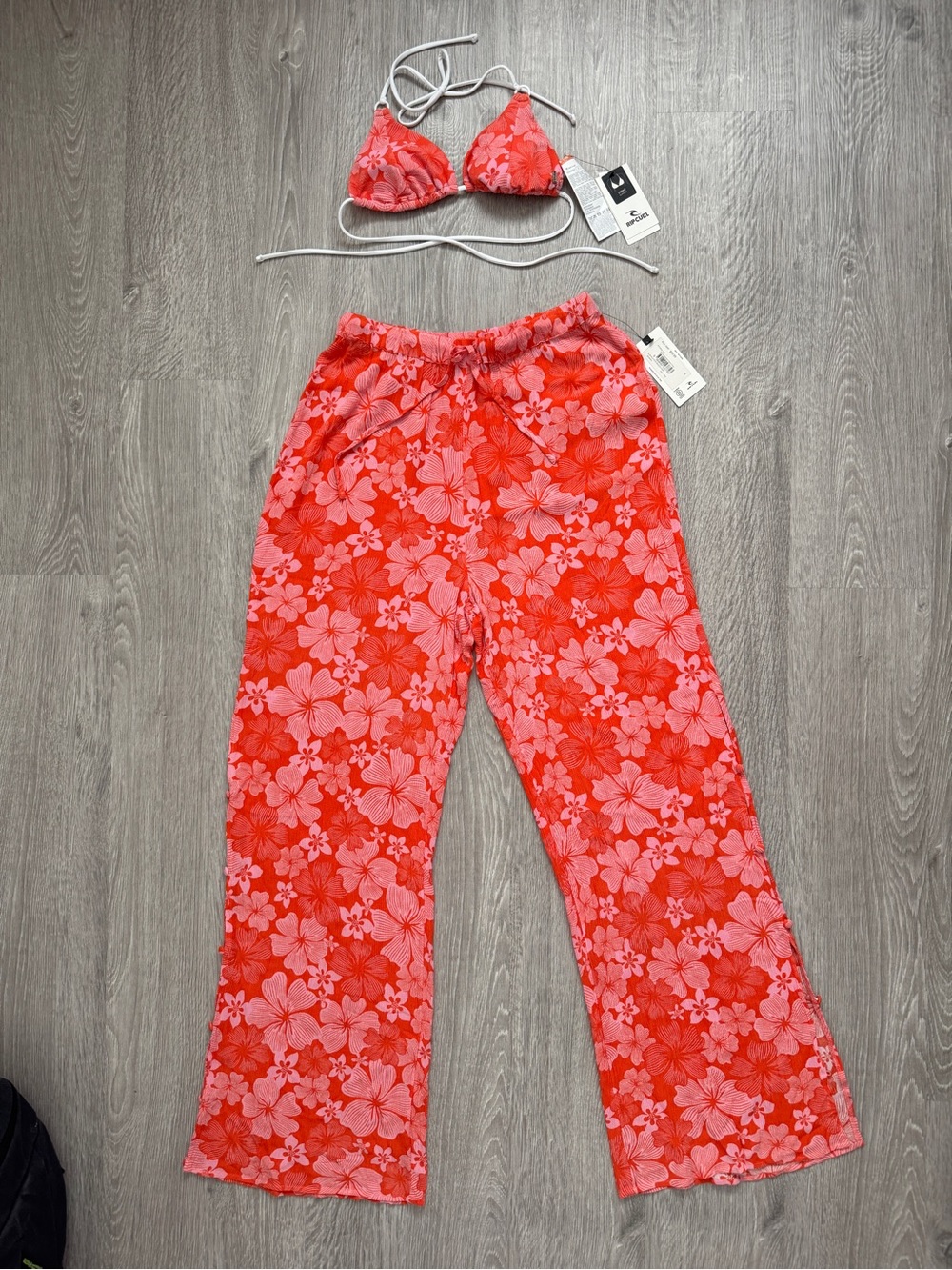 Rip Curl aloha State set bikini top and pants - Picture 8 of 17